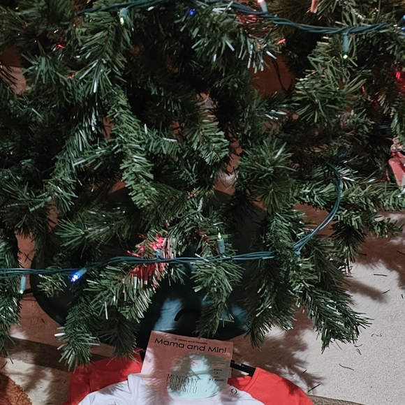 Merry Mini Kids Shirt 0-3 Months With Matching Mom Tee Size Small- Red and White - Picture 3 of 3